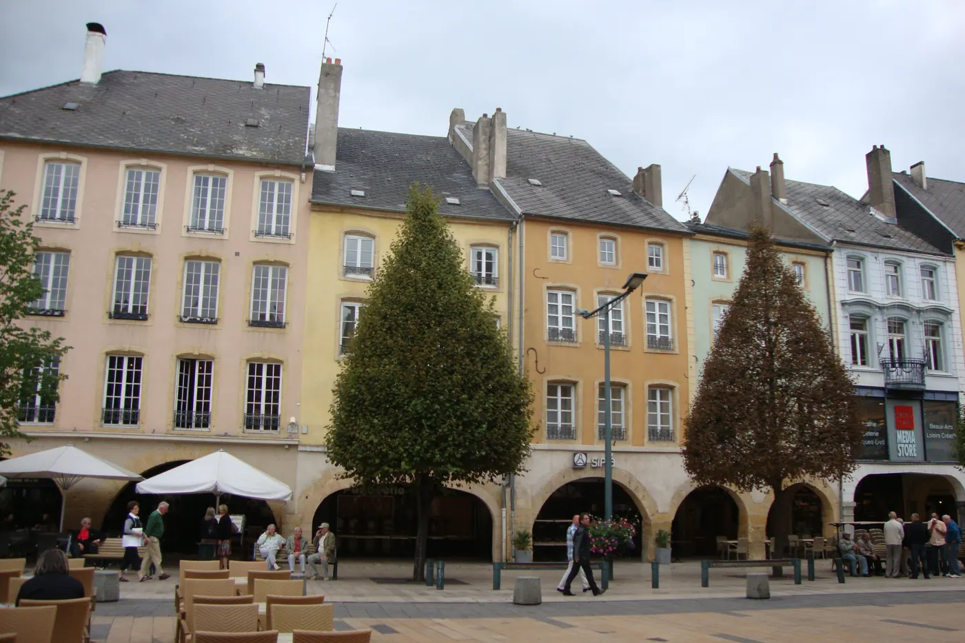 Les façades colorées de la place du Marché à Thionville