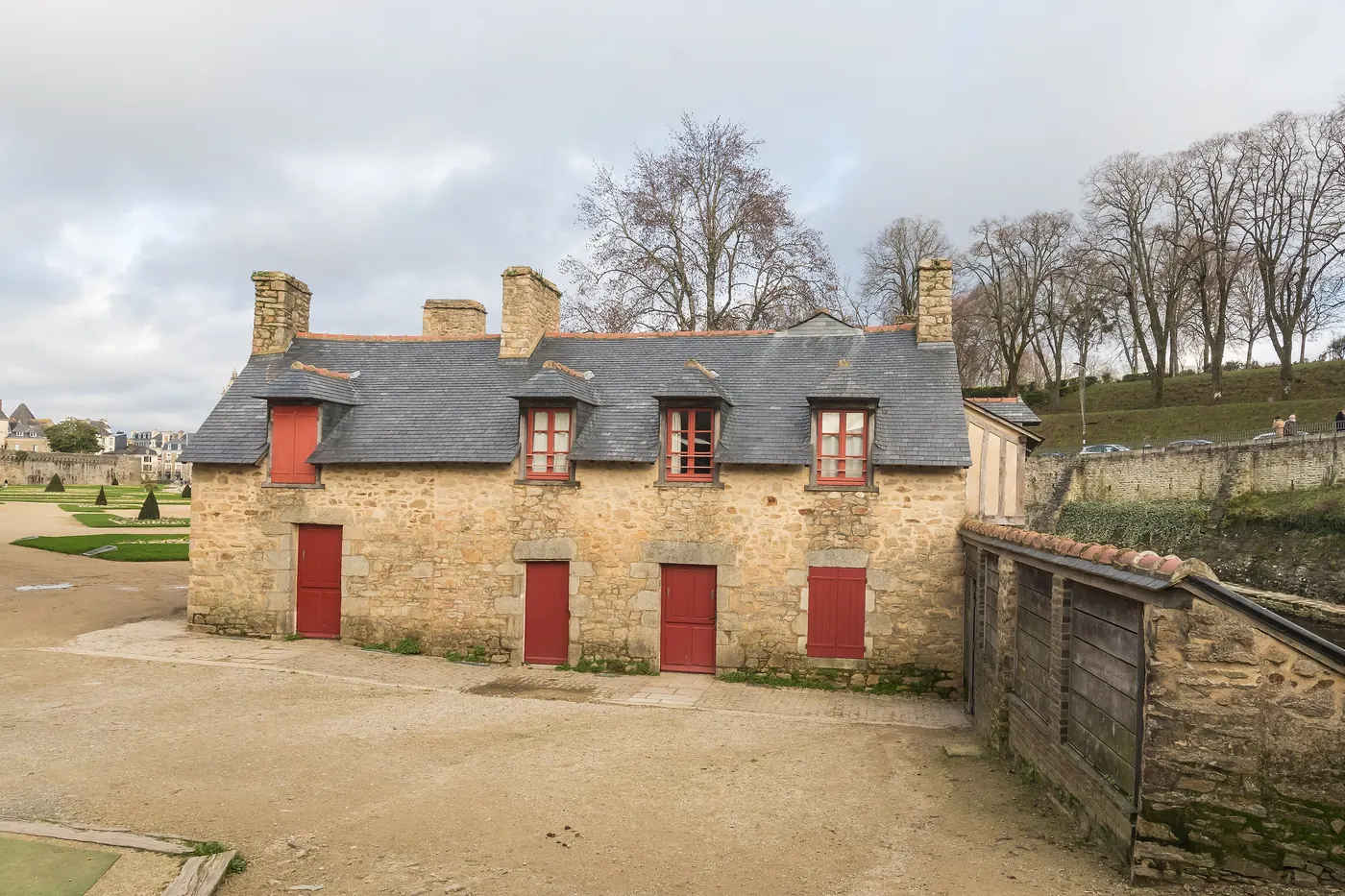 Les lavoirs de la Garenne au pied des remparts de Vannes